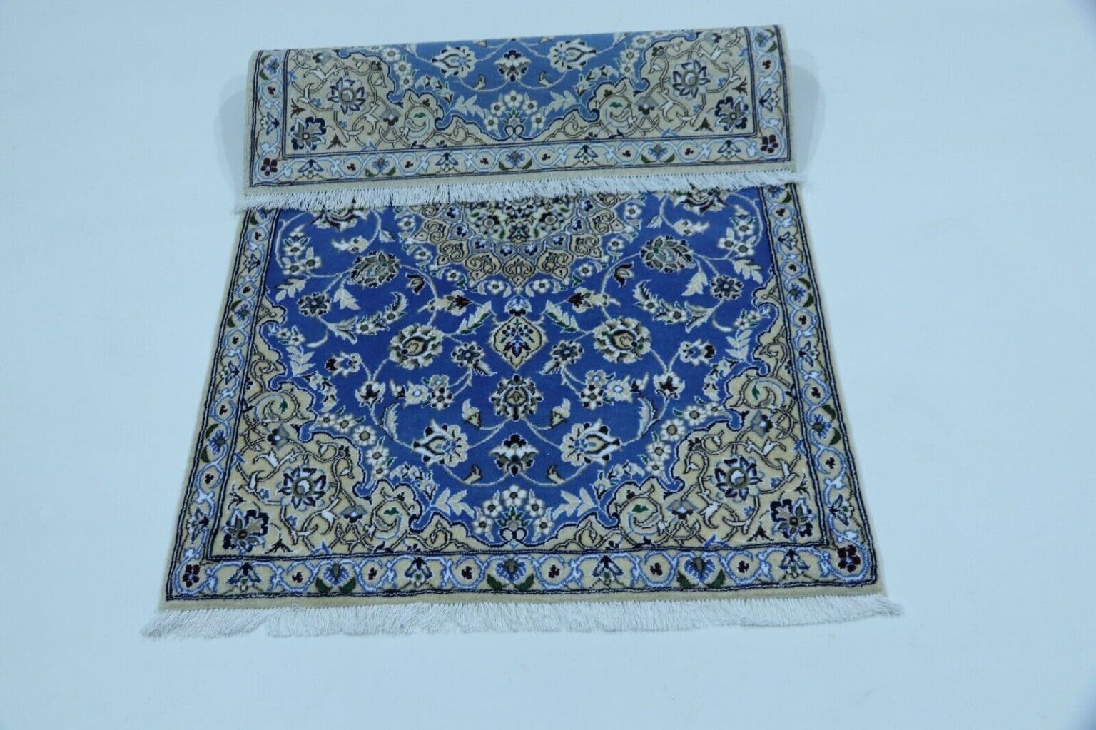Persian Rug Nain 135 x 91 cm Wool Hand-knotted