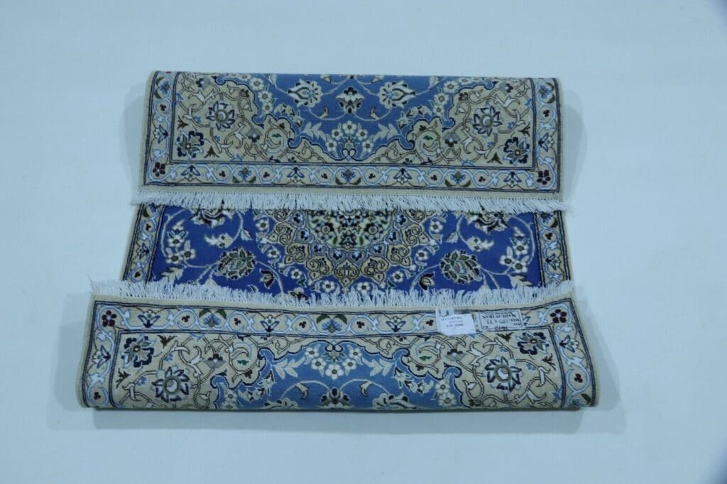Persian Rug Nain 135 x 91 cm Wool Hand-knotted