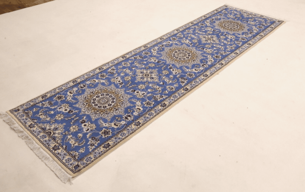 wunderschoner-nain-9-la-perserteppich-298-x-82-cm-mit-ca-500000-knoten-m-1-2 Persian Rug Nain 298 x 82 cm Hand-knotted (Sold)