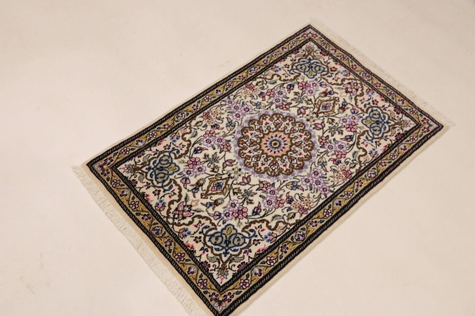 Persian Rug Nain 90 x 60 cm Wool Hand-knotted
