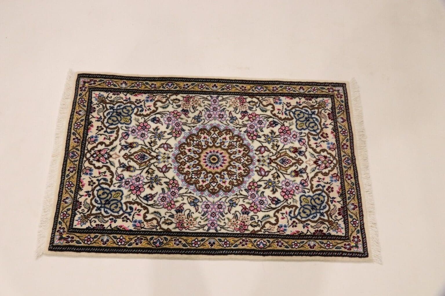Persian Rug Nain 90 x 60 cm Wool Hand-knotted