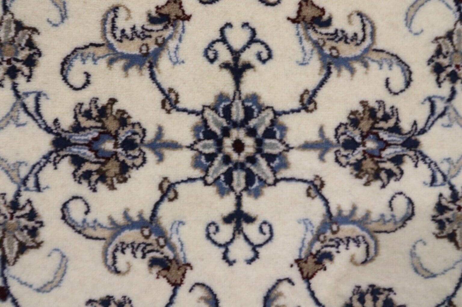 Persian Rug Nain 380 x 80 cm Wool Hand-knotted
