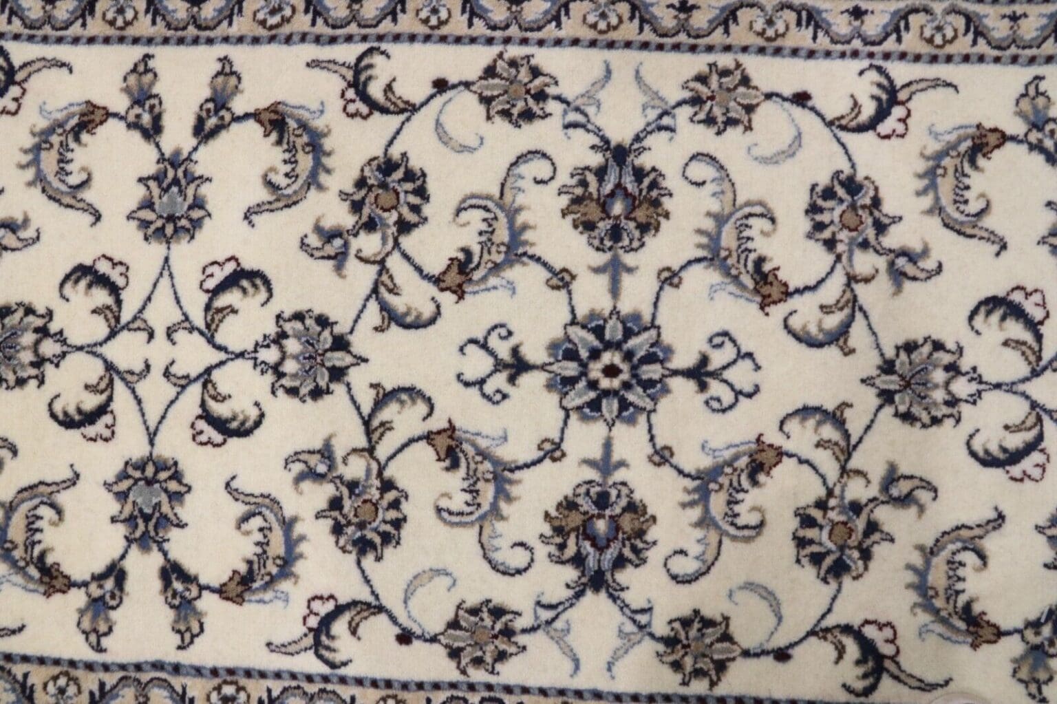 Persian Rug Nain 380 x 80 cm Wool Hand-knotted