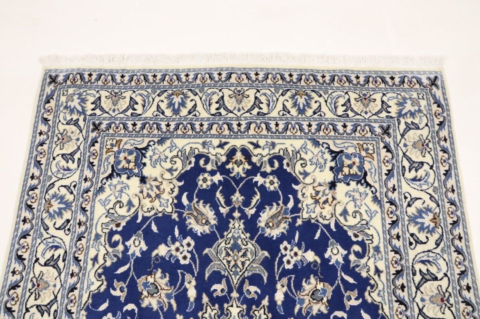 perserteppich-nain-198x142-cm-300000-knoten-m-90-schurwolle-10-1-2 Persian Rug Nain 198 x 142 cm Wool Hand-knotted