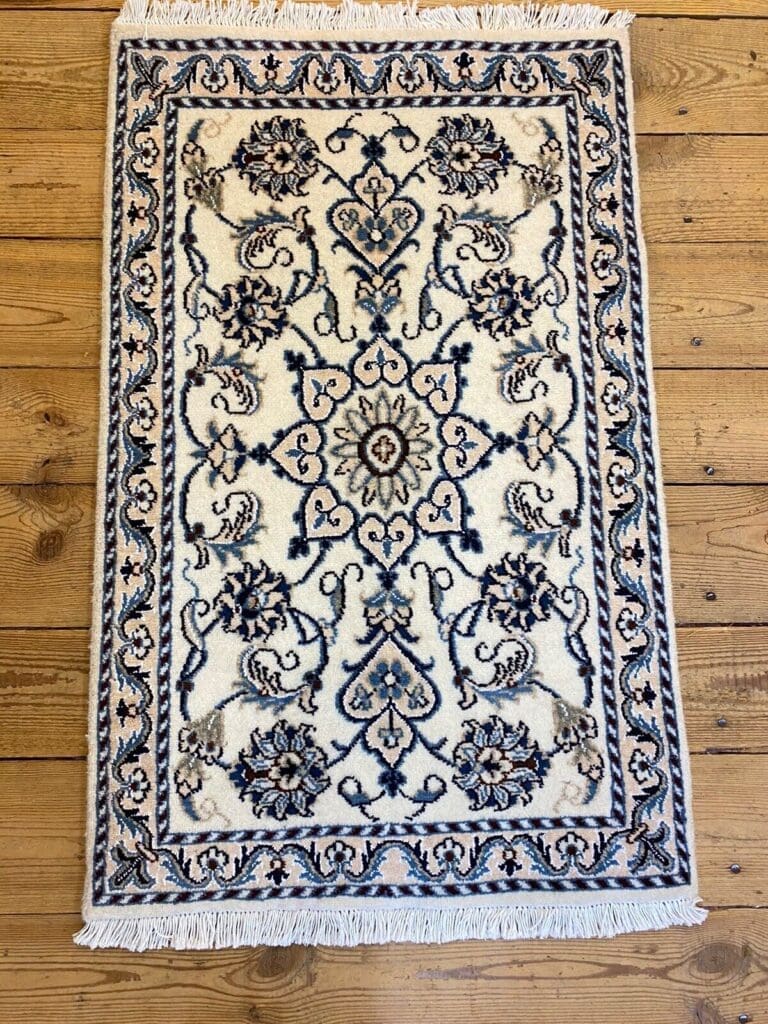 Persian Rug Nain 90 x 60 cm Wool Hand-knotted