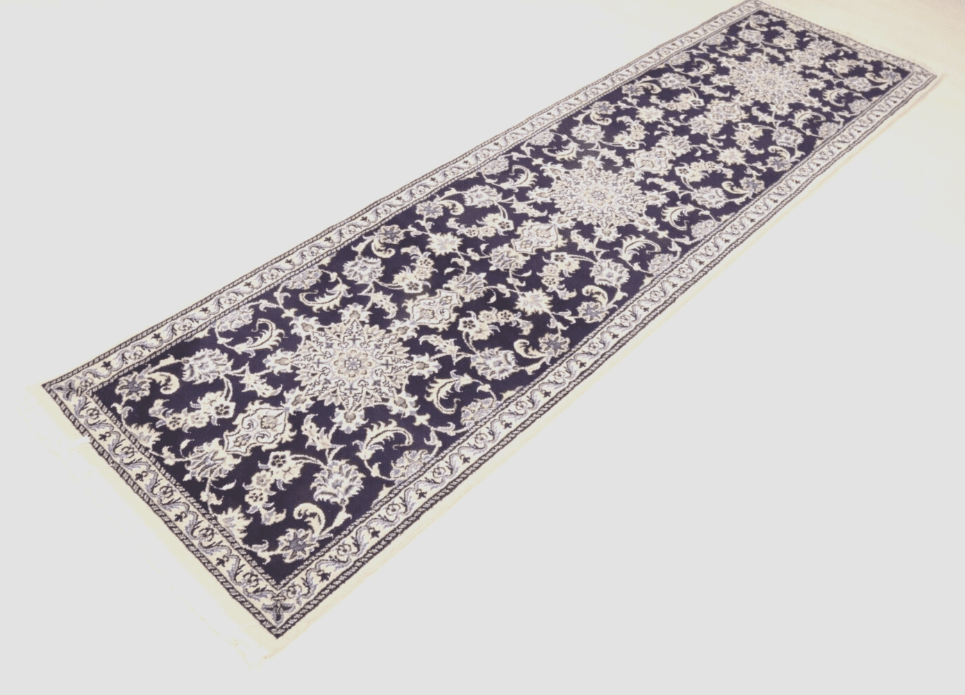 wunderschoner-orientteppich-super-nain-280-x-77-cm-300000-knoten-m-90-1-2 Persian Rug Nain 280 x 77 cm Wool Hand-knotted