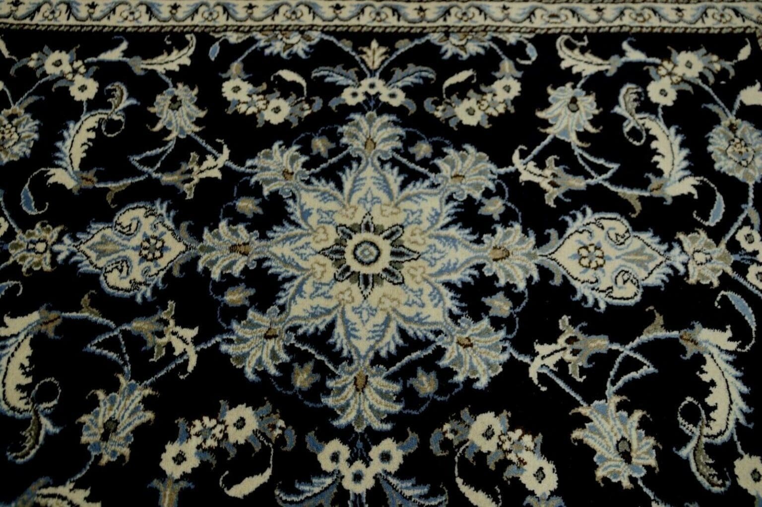 wunderschoner-super-nain-perserteppich-136-x-92-cm-ca-300000-knoten-m-1-3 Persian Rug Nain 136 x 92 cm Wool Hand-knotted