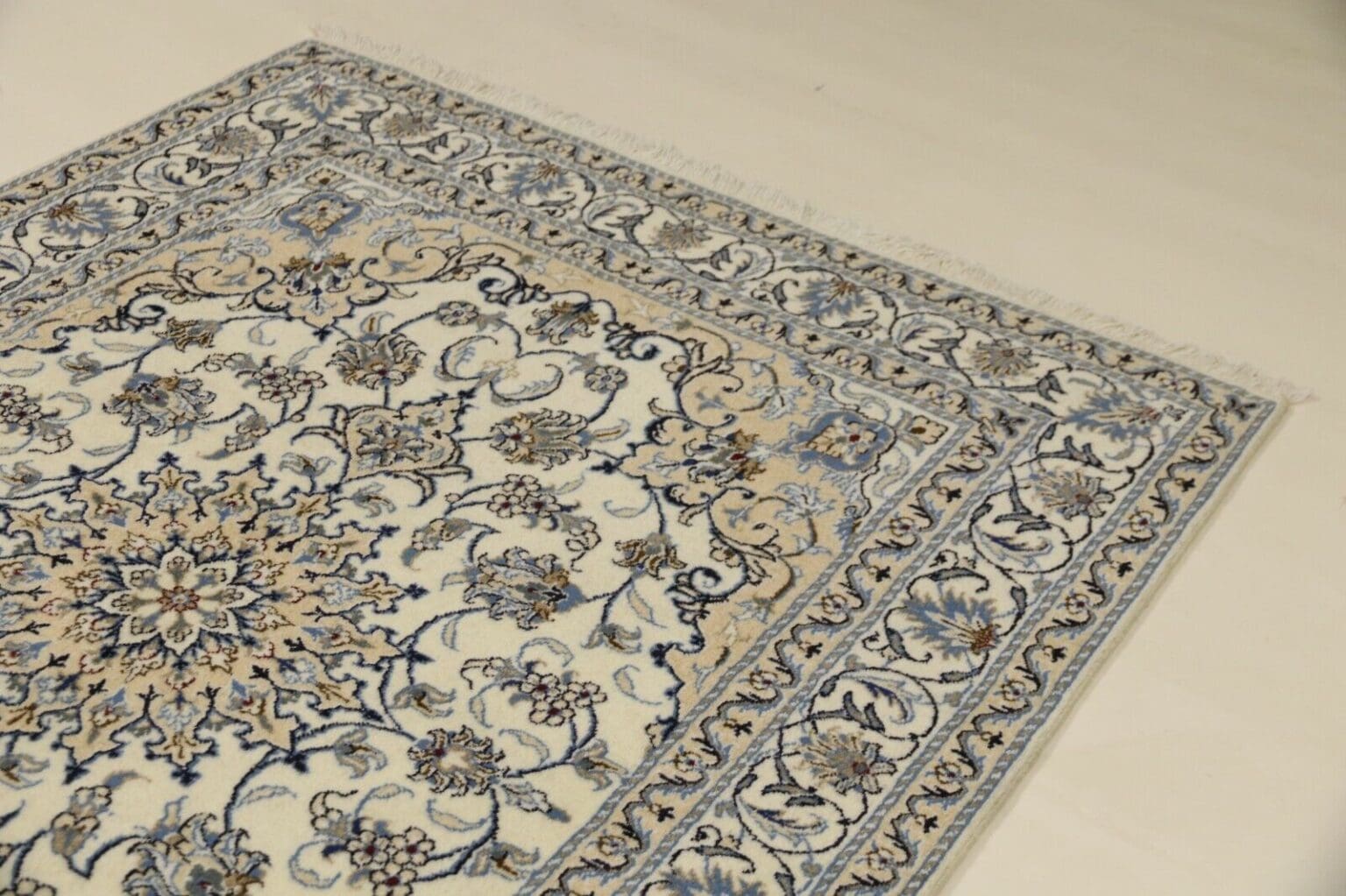 wunderschoner-orientteppich-super-nain-200-x-144-cm-ca-300000-knoten-m-1-3 Persian Rug Super Nain 200 x 144 cm Wool Hand-knotted