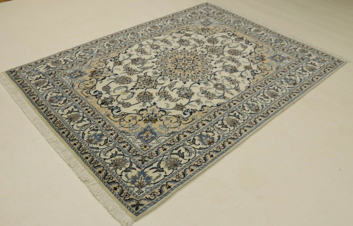 wunderschoner-orientteppich-super-nain-200-x-144-cm-ca-300000-knoten-m-1-5 Persian Rug Super Nain 200 x 144 cm Wool Hand-knotted