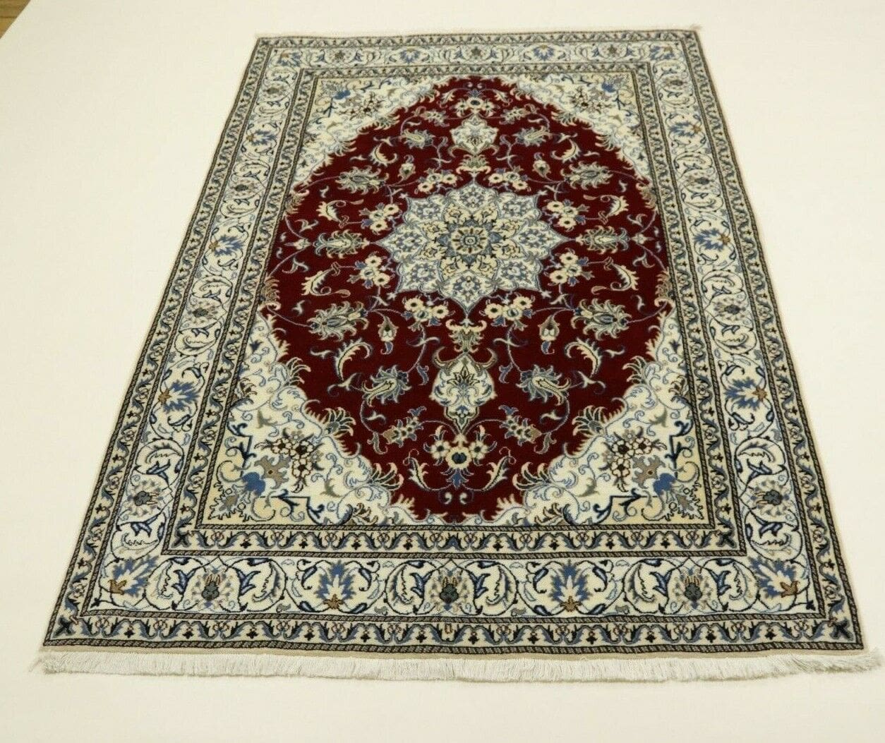 Persian Rug Nain 234 x 170 cm Wool Hand-knotted
