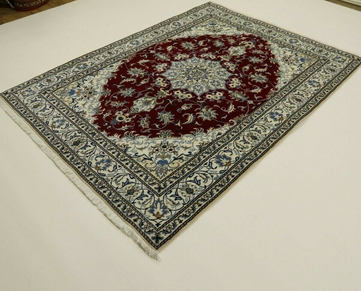 Persian Rug Nain 234 x 170 cm Wool Hand-knotted