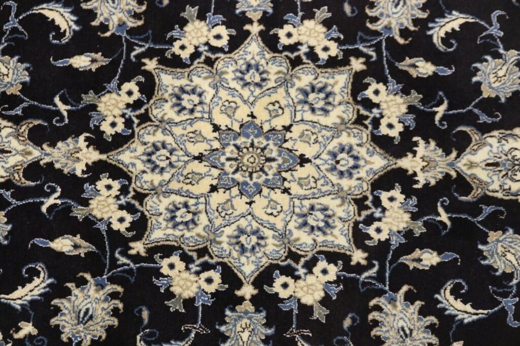 Persian Rug Nain 240 x 166 cm Wool Hand-knotted