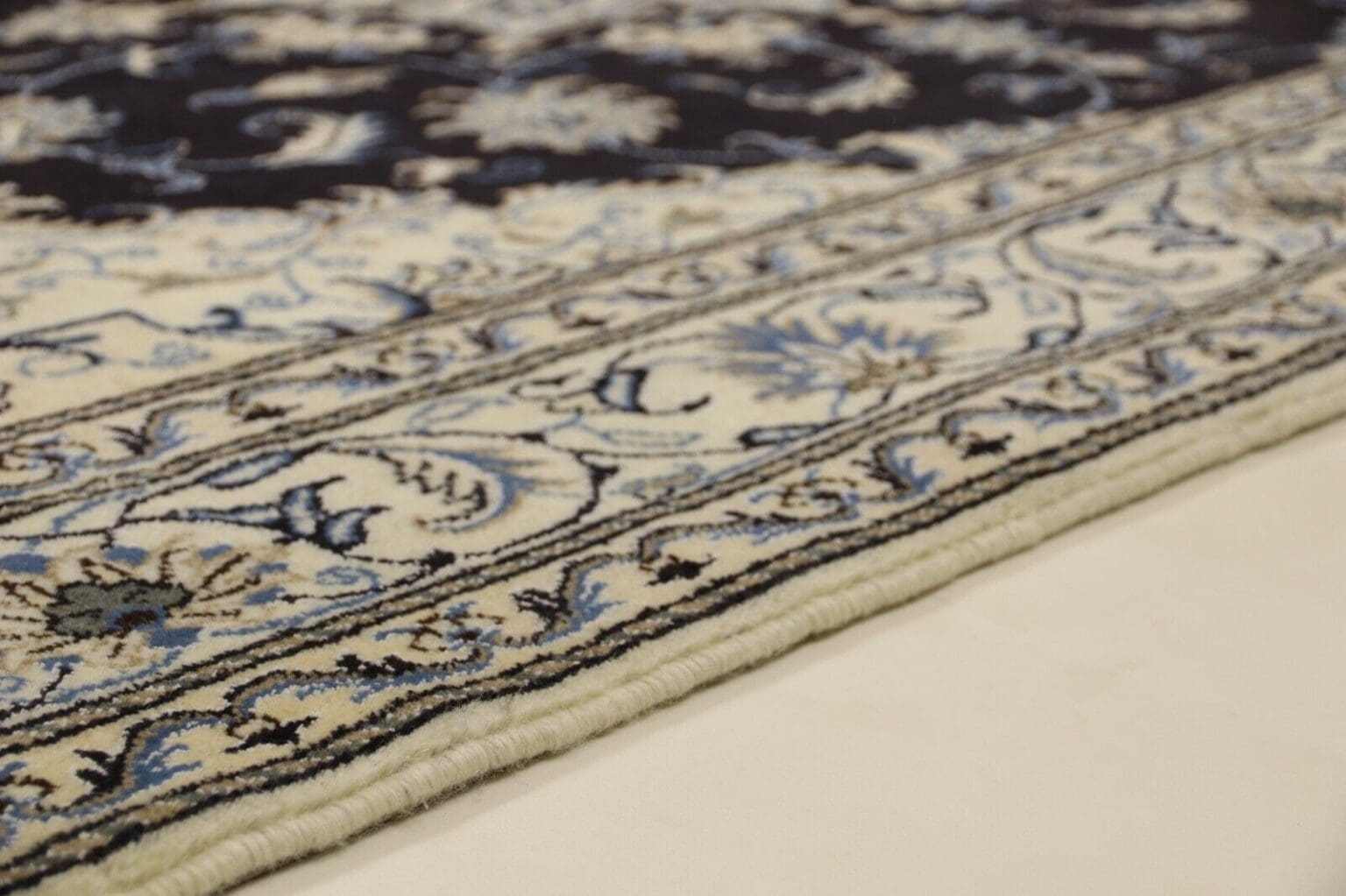 Persian Rug Nain 240 x 166 cm Wool Hand-knotted