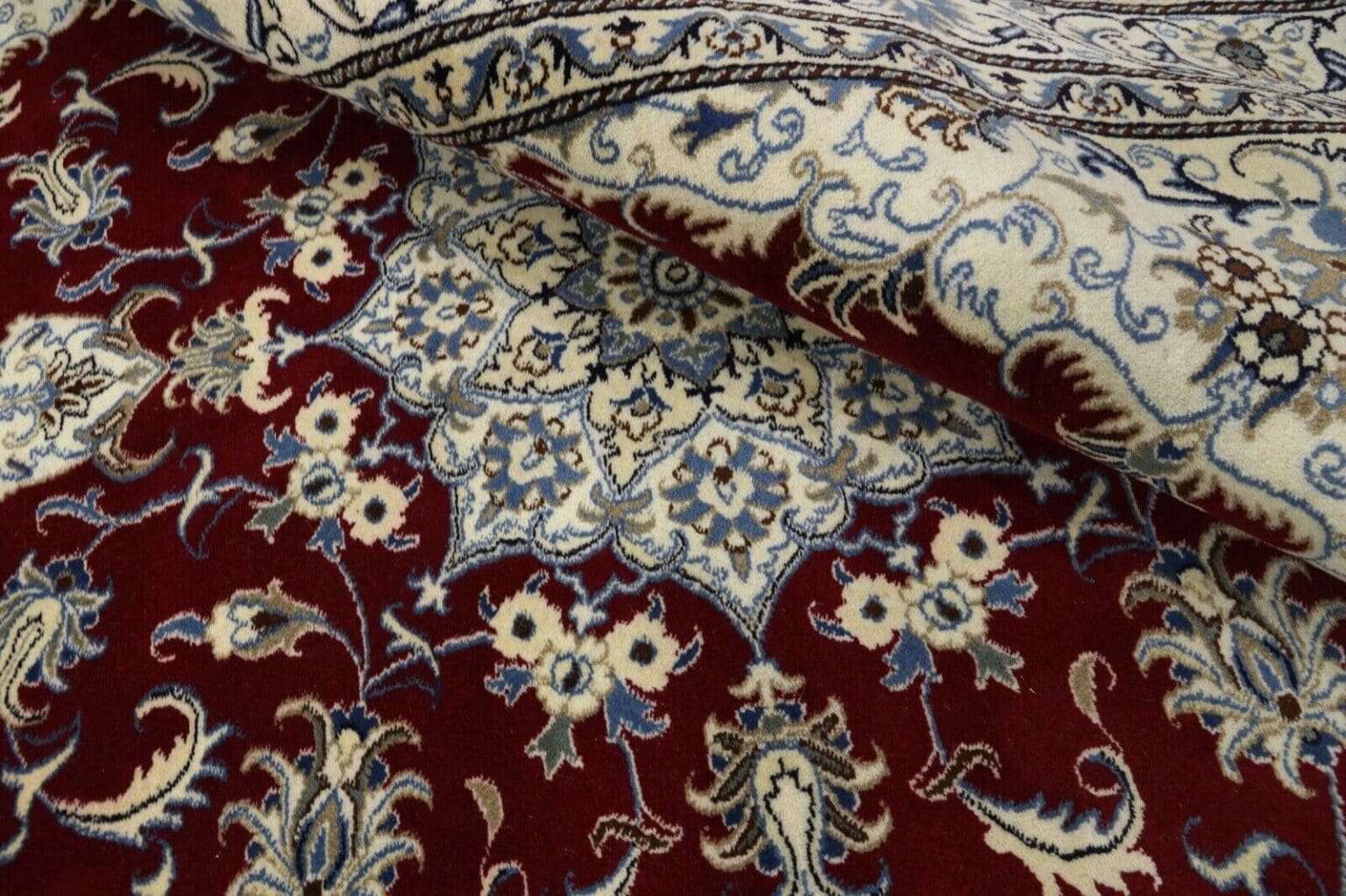 Persian Rug Nain 234 x 172 cm Wool Hand-knotted
