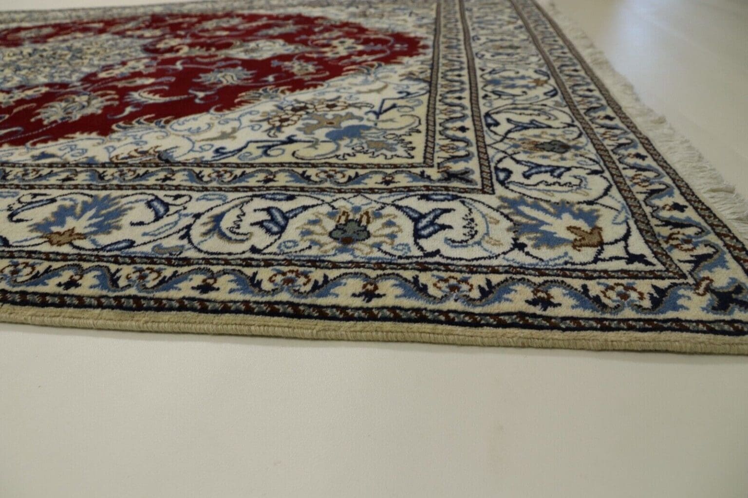 Persian Rug Nain 234 x 172 cm Wool Hand-knotted