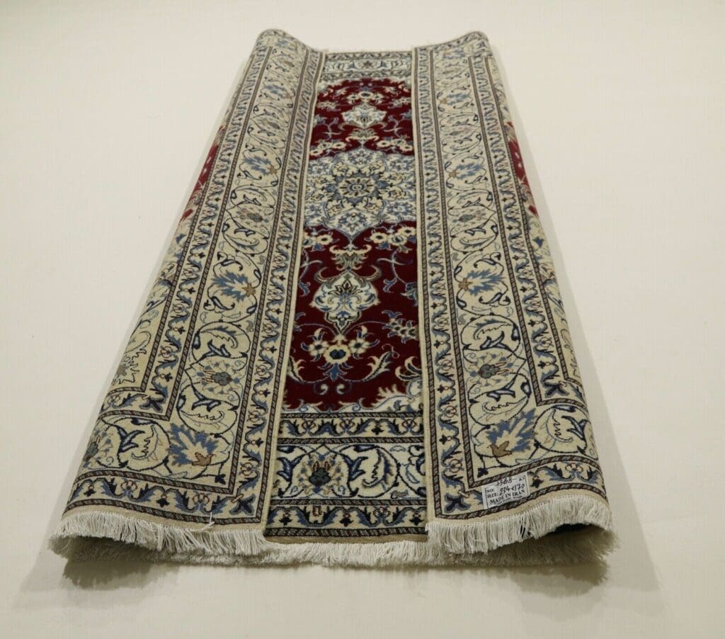 Persian Rug Nain 234 x 172 cm Wool Hand-knotted