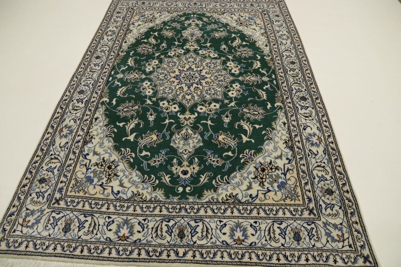 wunderschoner-perserteppich-nain-237-x-166-cm-300000-knoten-m-90-1-1 Persian Rug Nain 237 x 166 cm Wool Hand-knotted