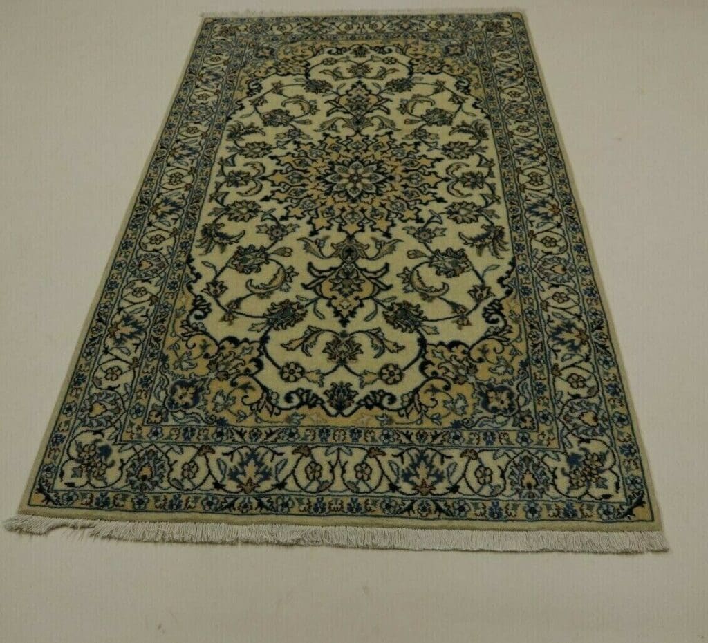 Persian Rug Nain 203 x 125 cm Wool Hand-knotted