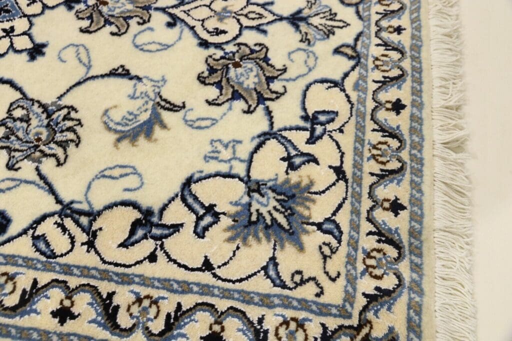 Persian Rug Nain 140 x 88 cm Wool Hand-knotted