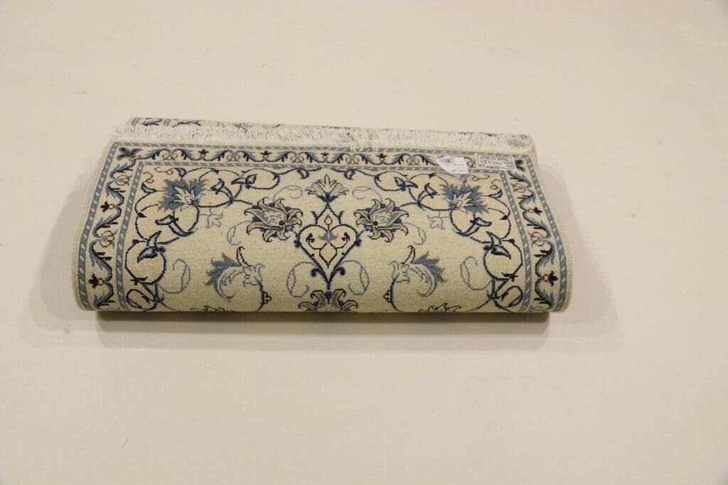 Persian Rug Nain 140 x 88 cm Wool Hand-knotted