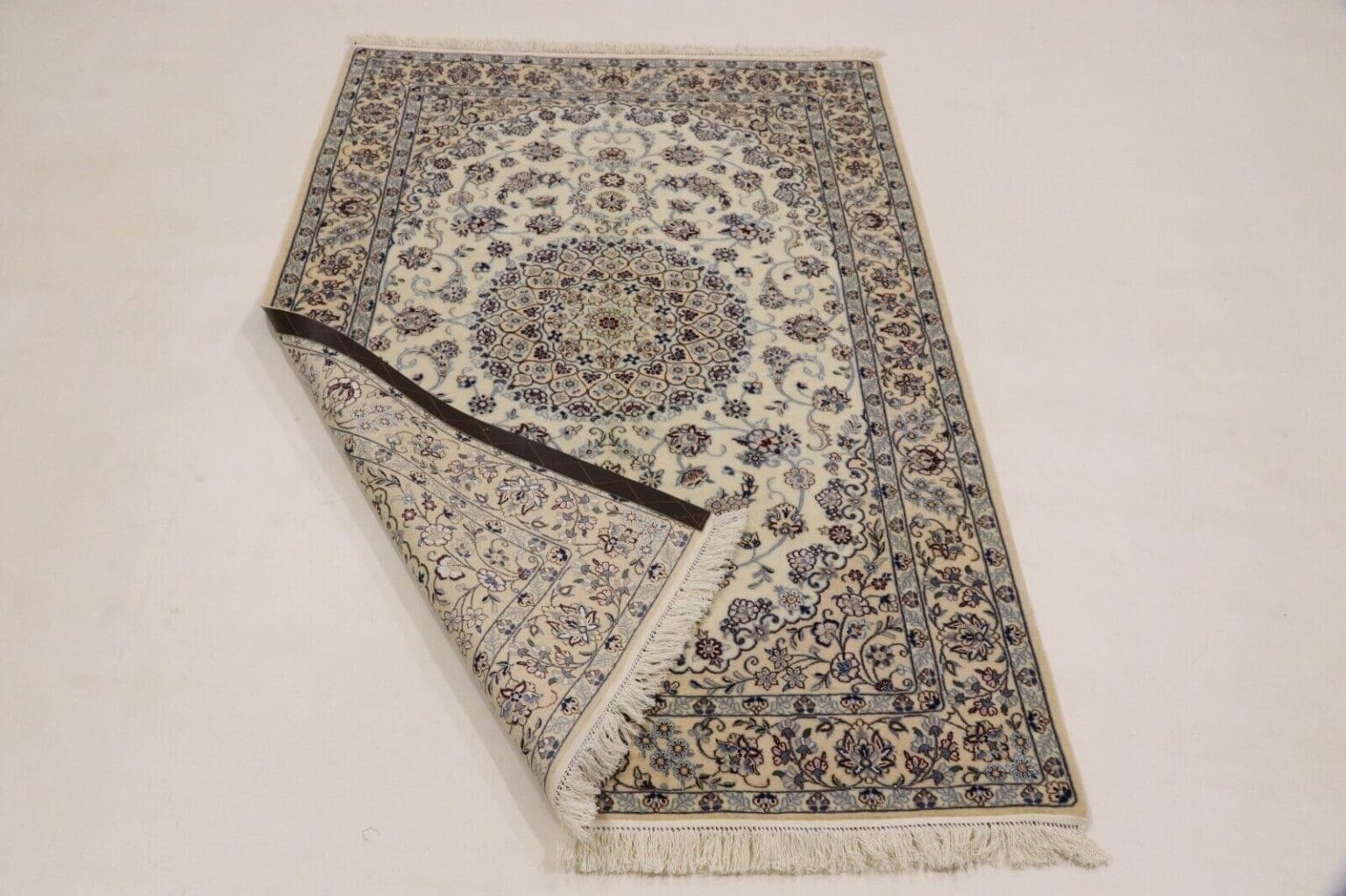wunderschoner-perserteppich-172-x-117-cm-1000-knoten-m-80-korkwolle-1-3 Persian Rug Nain 172 x 117 cm Cork Wool Hand-knotted