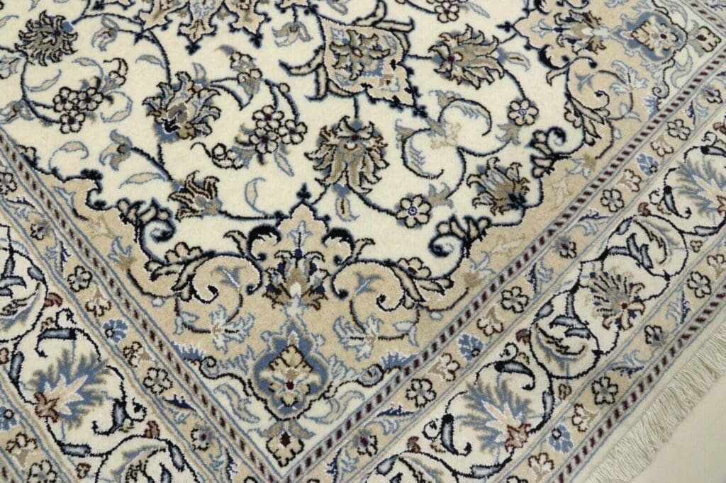Persian Rug Nain 193 x 140 cm Wool Hand-knotted