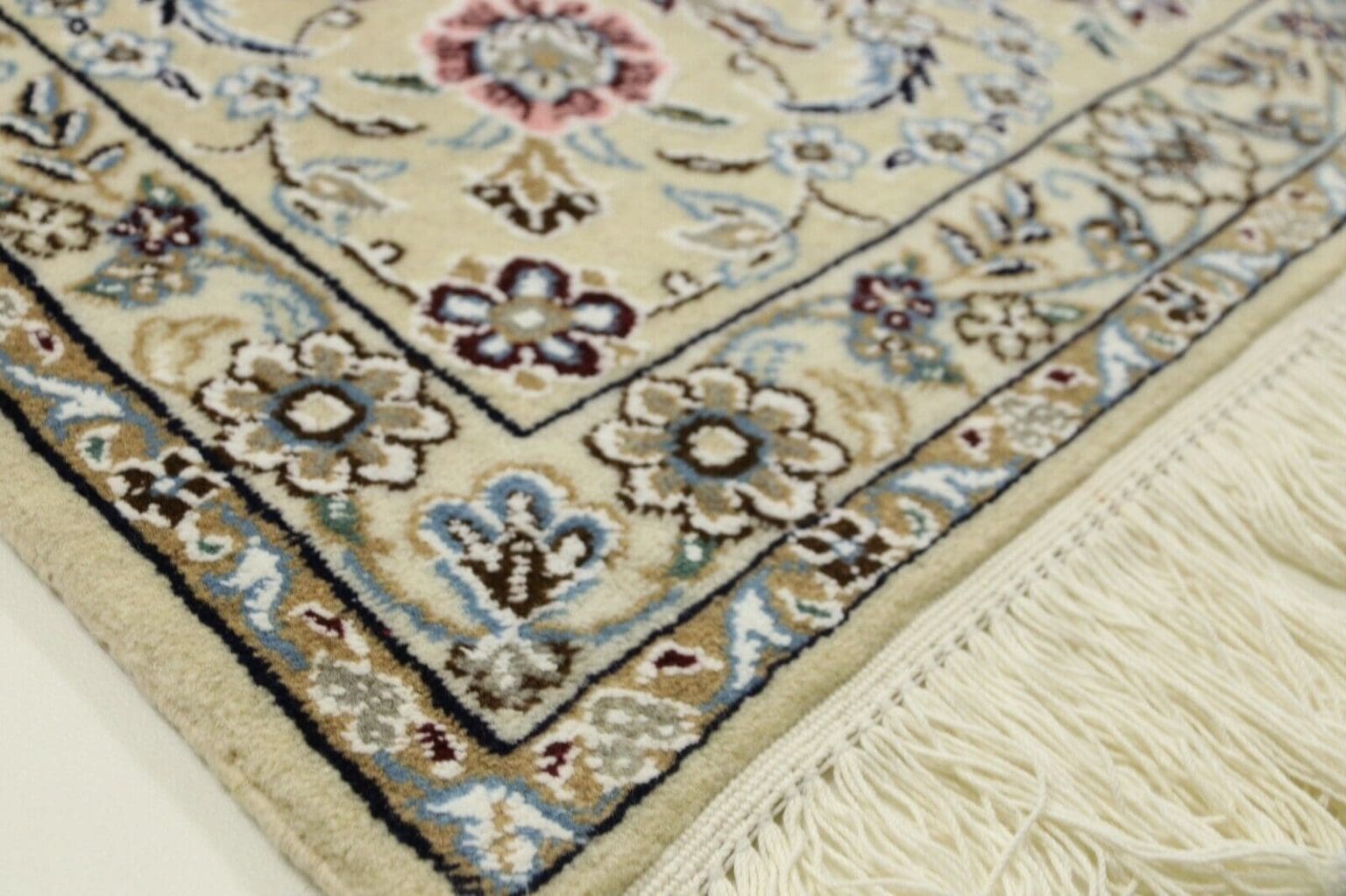 Persian Rug Nain 308 x 206 cm Wool Hand-knotted