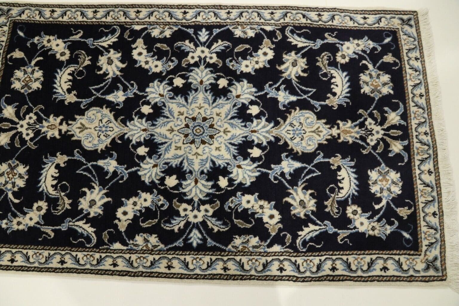 Persian Rug Nain 142 x 85 cm Wool Hand-knotted