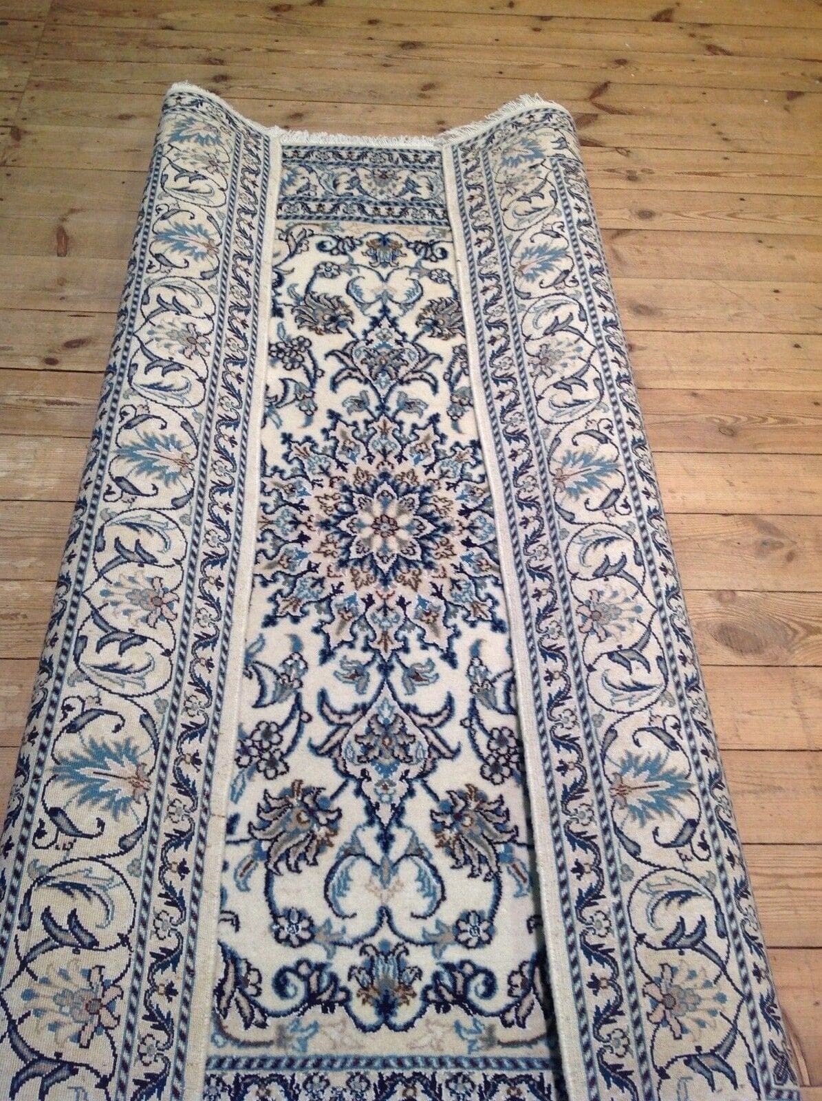 Persian Rug Nain 201 x 154 cm Wool Hand-knotted