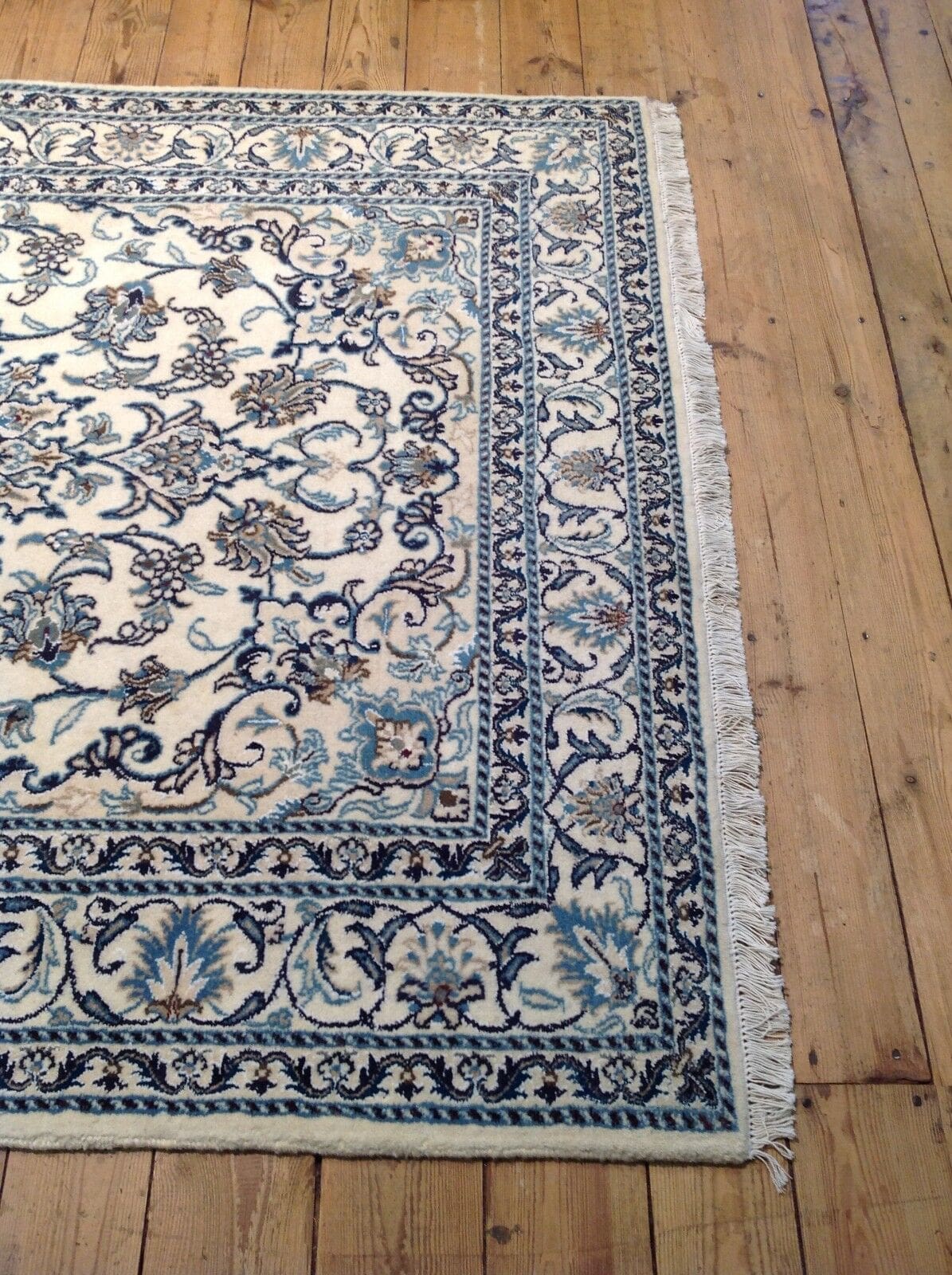 Persian Rug Nain 201 x 154 cm Wool Hand-knotted