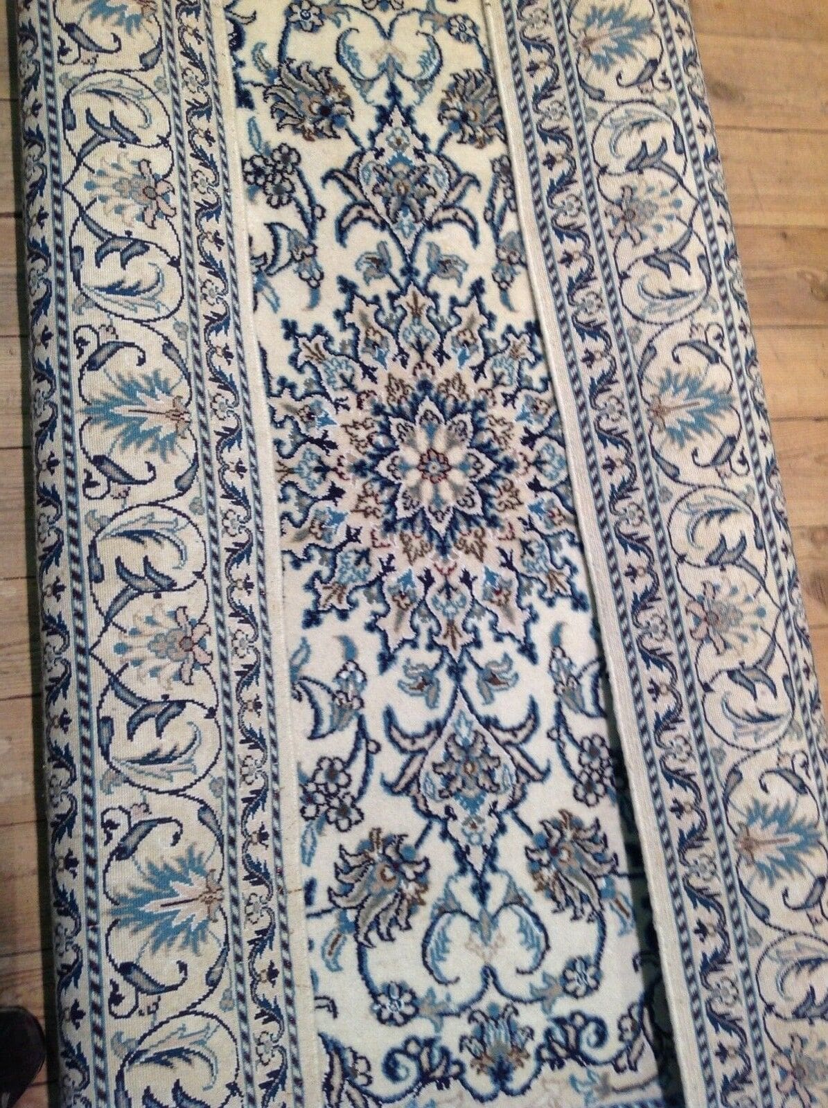 Persian Rug Nain 201 x 154 cm Wool Hand-knotted