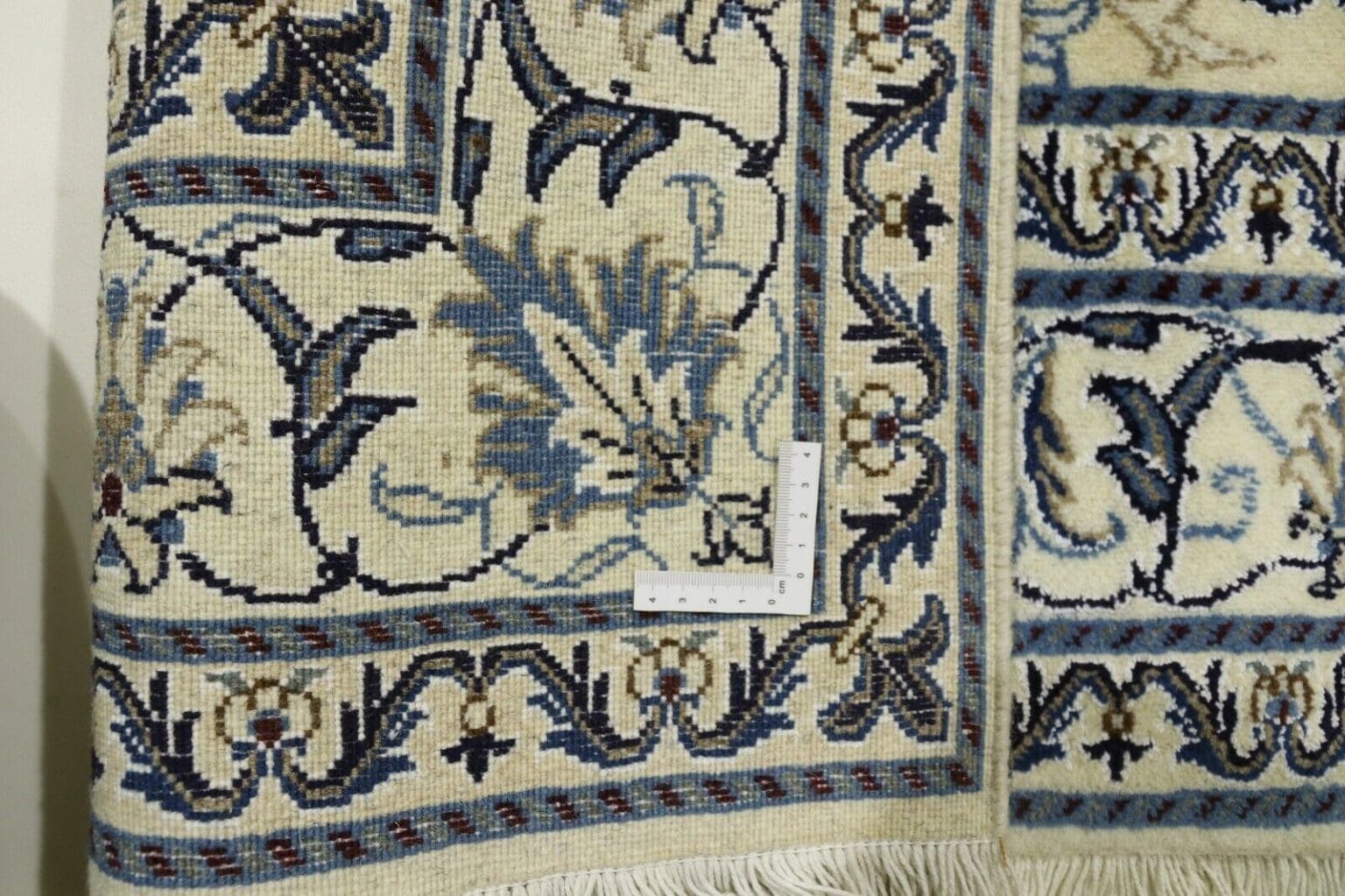 Persian Rug Nain 197 x 149 cm Wool Hand-knotted
