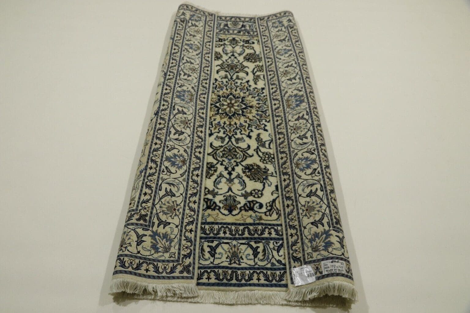 Persian Rug Nain 197 x 149 cm Wool Hand-knotted