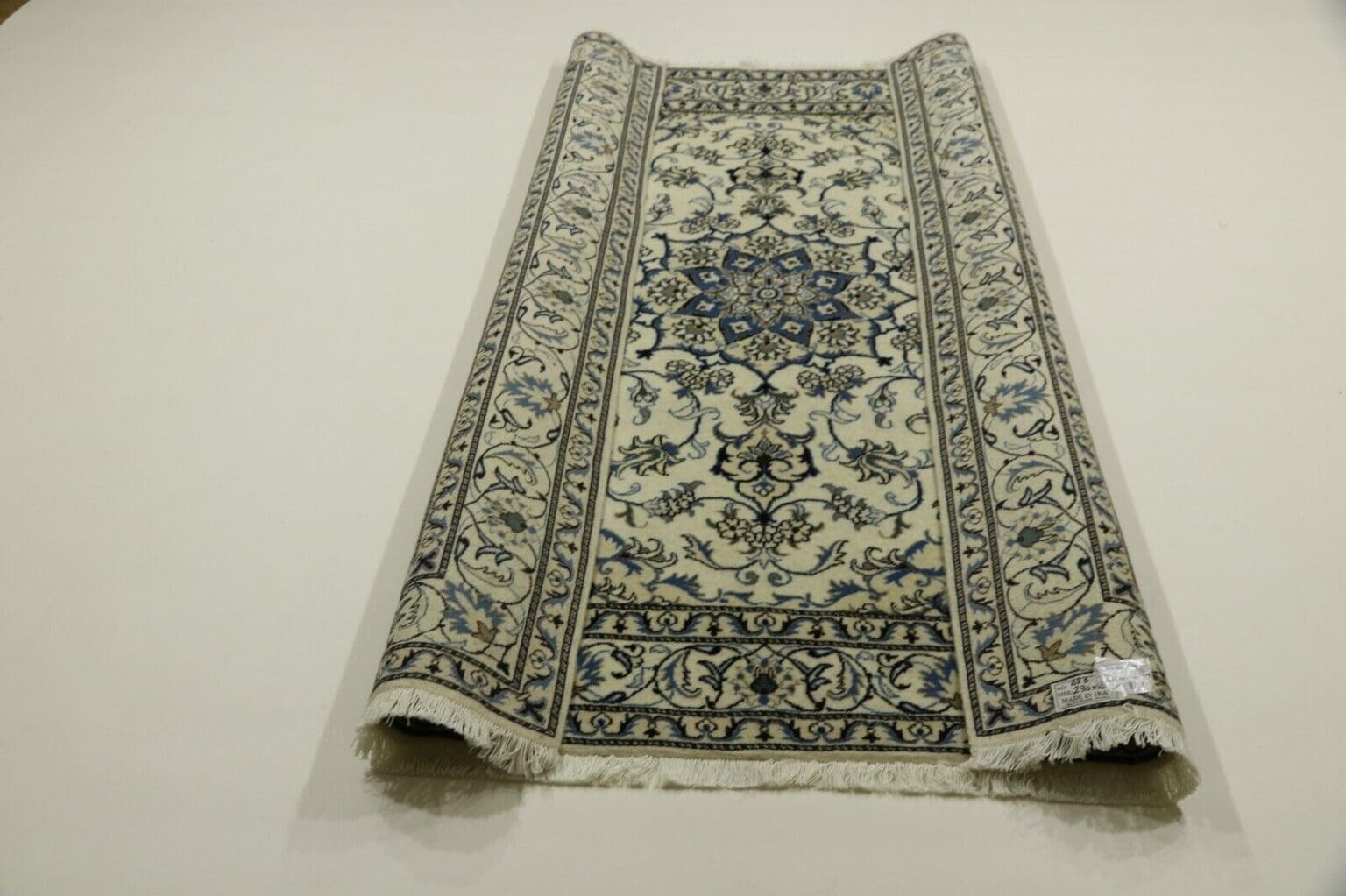 wunderschoner-orientteppich-nain-mit-seide-230-x-168-cm-ca-300000-8 Persian Rug Nain 230 x 168 cm Wool Hand-knotted