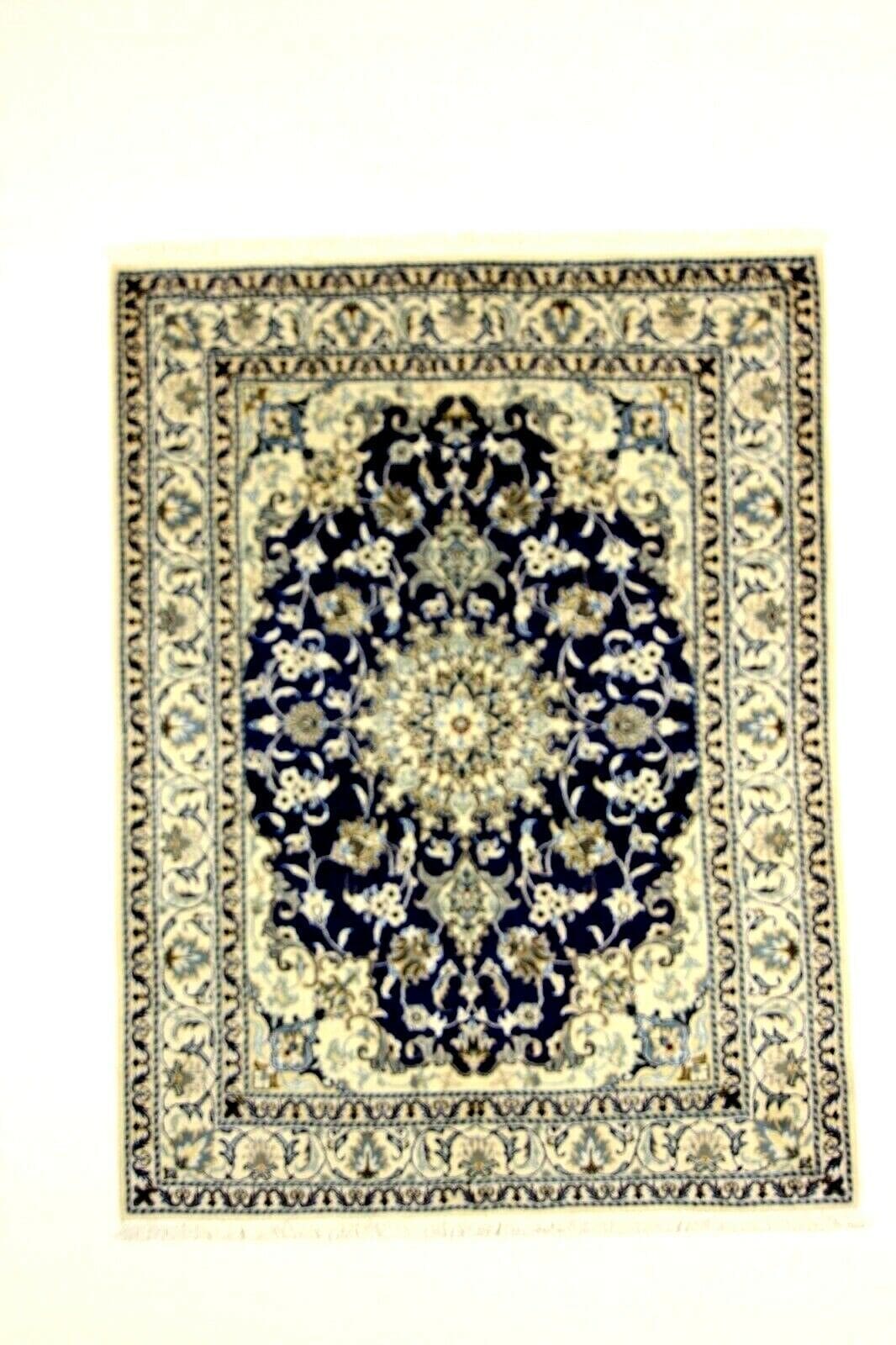 Persian Rug Nain 196 x 150 cm Wool Hand-knotted