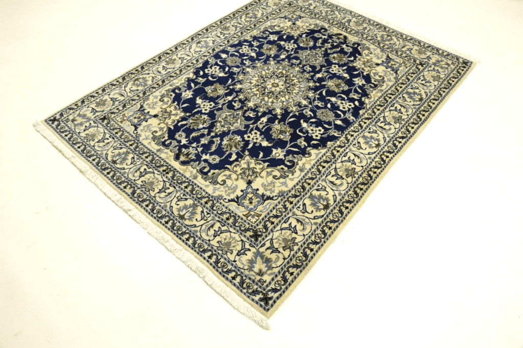 Persian Rug Nain 196 x 150 cm Wool Hand-knotted