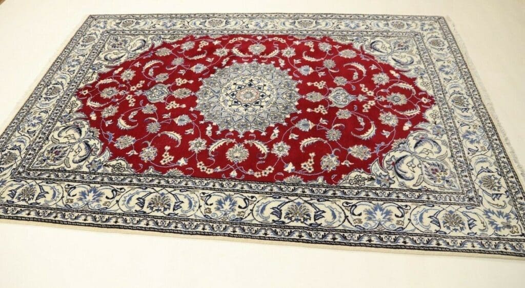 Persian Rug Nain 295 x 194 cm Wool Hand-knotted