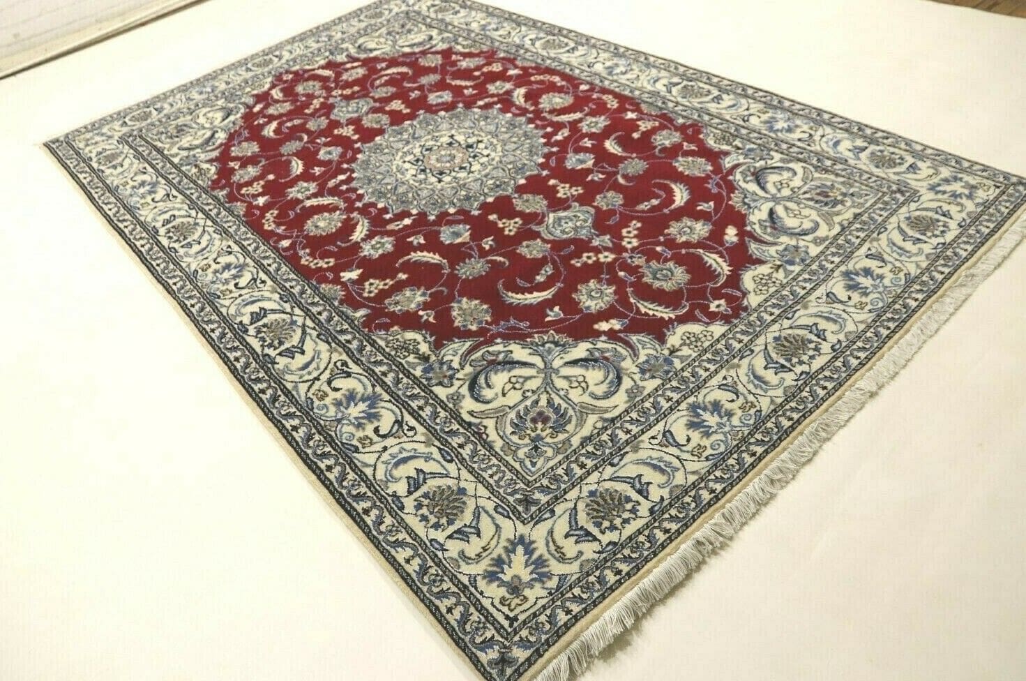 Persian Rug Nain 295 x 194 cm Wool Hand-knotted