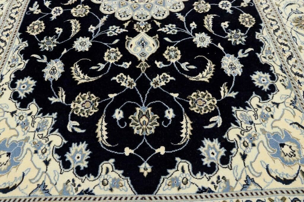 Persian Rug Nain 306 x 198 cm Wool Hand-knotted