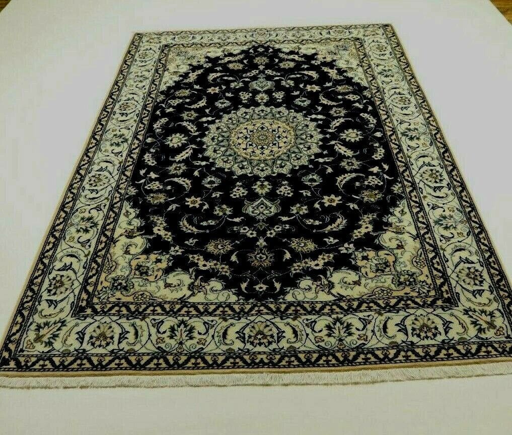 Persian Rug Nain 292 x 196 cm Wool Hand-knotted