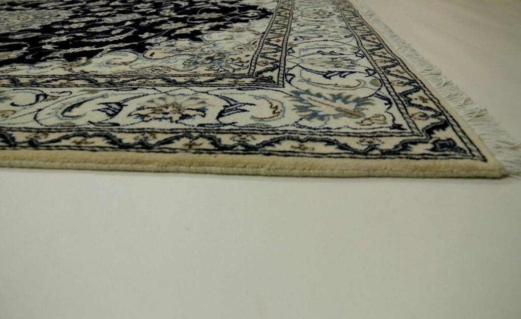 Persian Rug Nain 292 x 196 cm Wool Hand-knotted