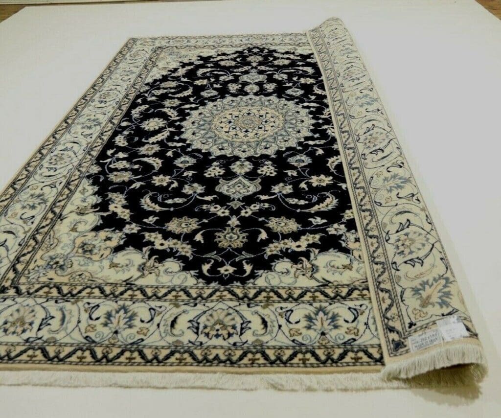 Persian Rug Nain 292 x 196 cm Wool Hand-knotted