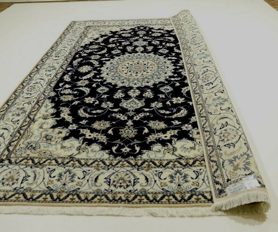Persian Rug Nain 292 x 196 cm Wool Hand-knotted