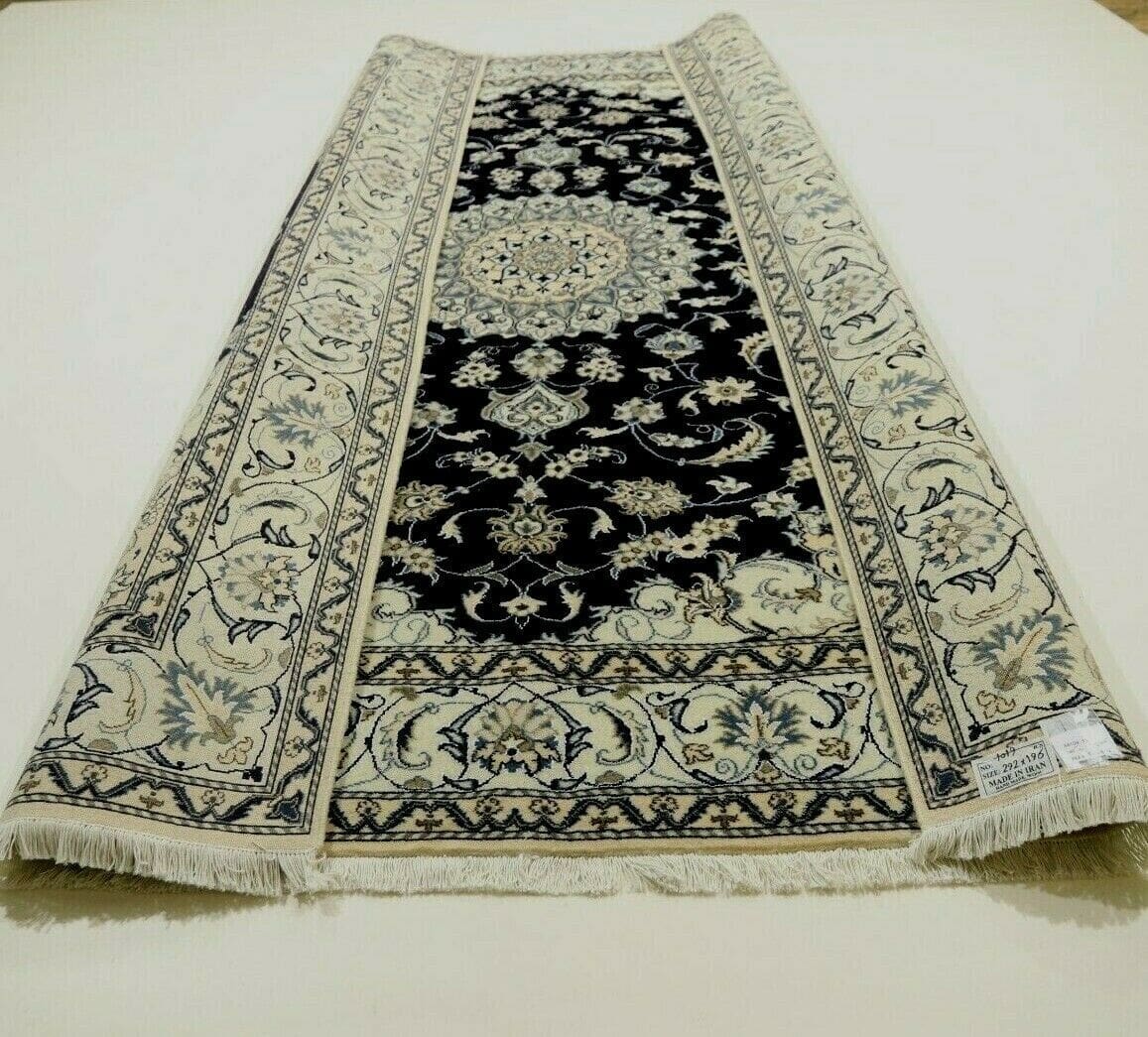 Persian Rug Nain 292 x 196 cm Wool Hand-knotted
