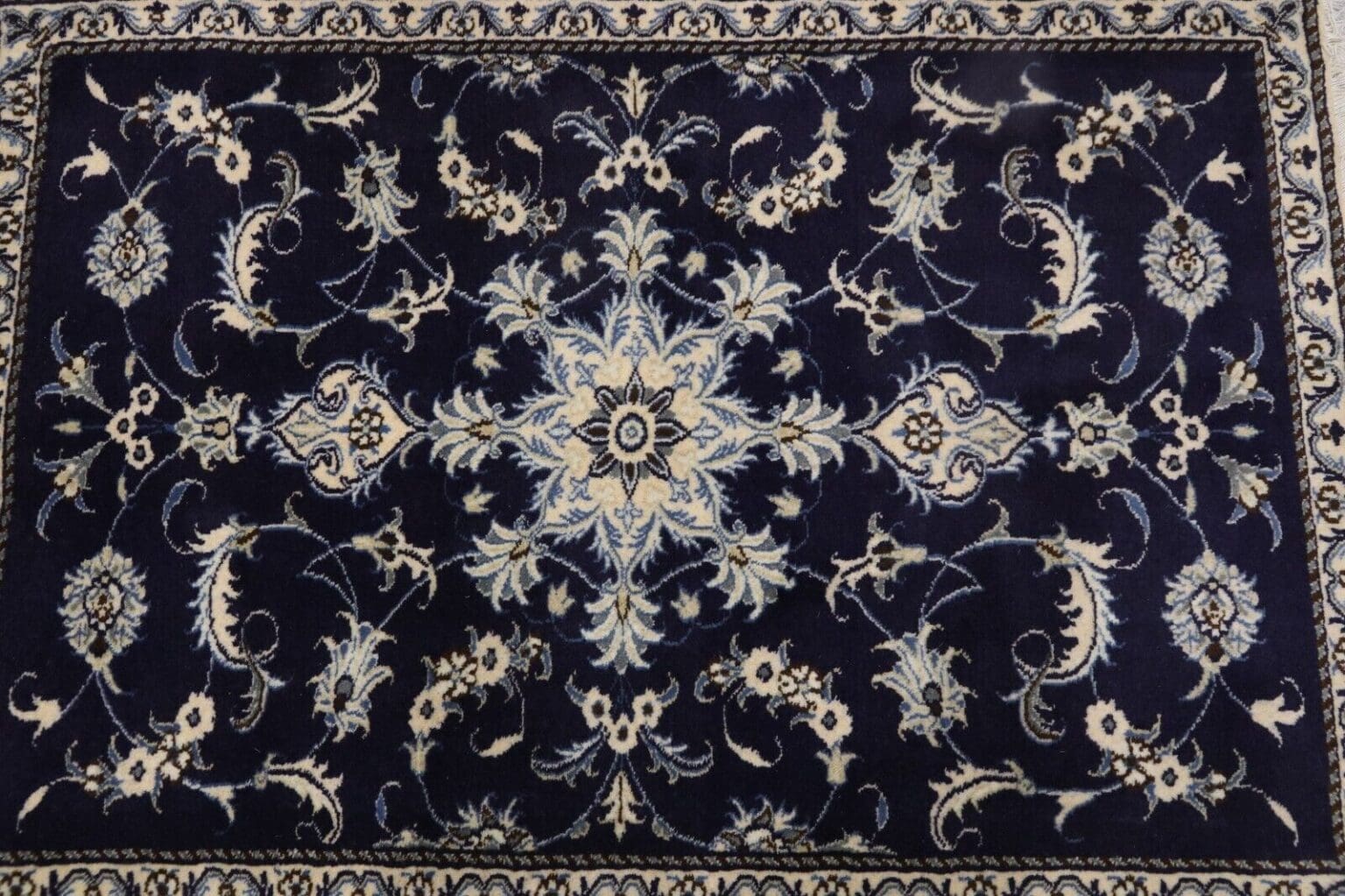 Persian Rug Nain 135 x 92 cm Wool Hand-knotted
