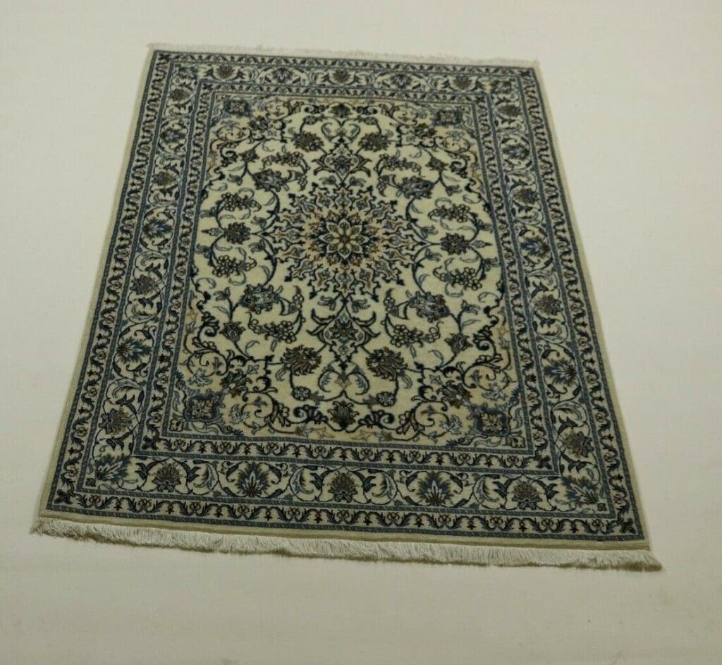 Persian Rug Nain 205 x 146 cm Wool Hand-knotted