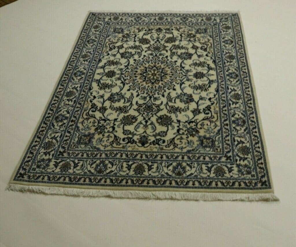 Persian Rug Nain 205 x 146 cm Wool Hand-knotted