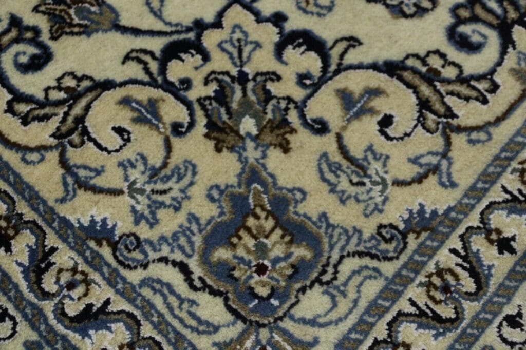 Persian Rug Nain 205 x 146 cm Wool Hand-knotted