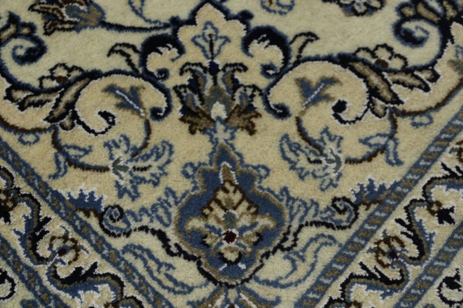 Persian Rug Nain 205 x 146 cm Wool Hand-knotted