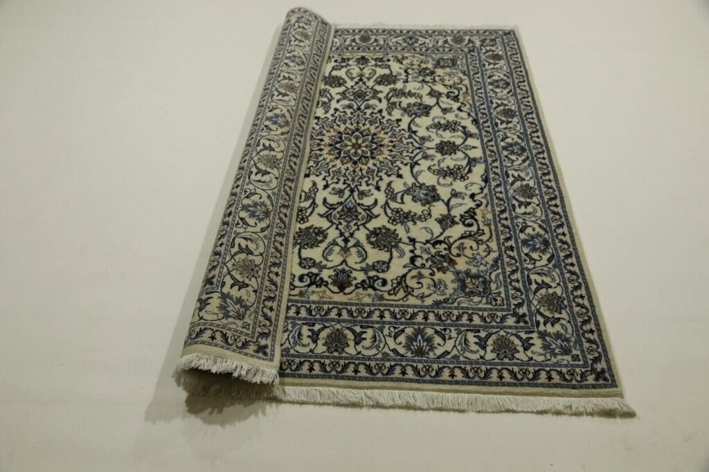 Persian Rug Nain 205 x 146 cm Wool Hand-knotted